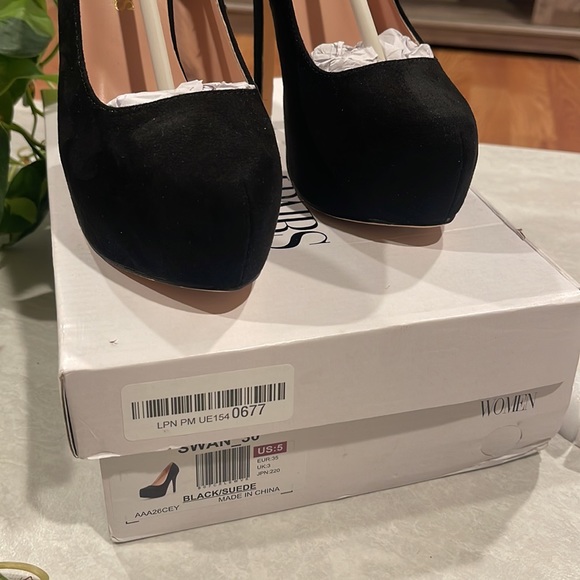 Dream Paris Women's Size 5 SwanHigh Heel Platform Suede Pump Shoes - Picture 5 of 7